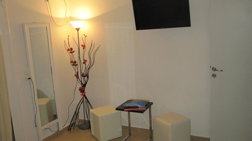 Rodon Apartments Tsoukaládhes Habitación foto